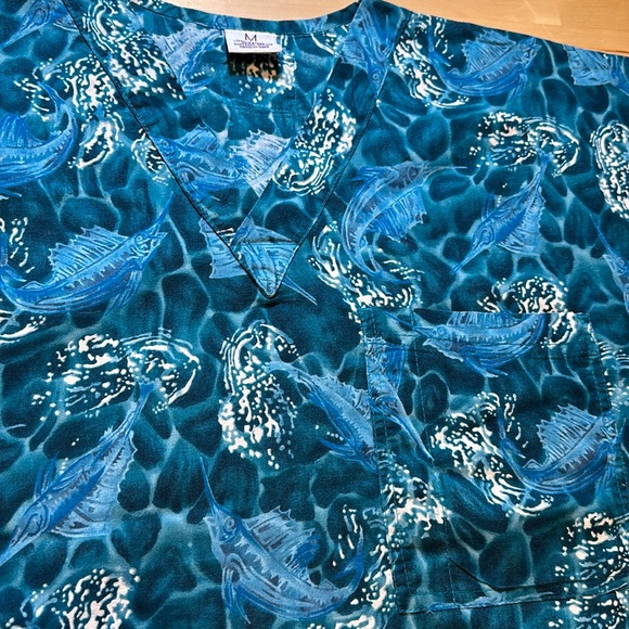 S.C.R.U.B.S. Blue Waves and Fish Patterned Scrub Top - Picture 2 of 5